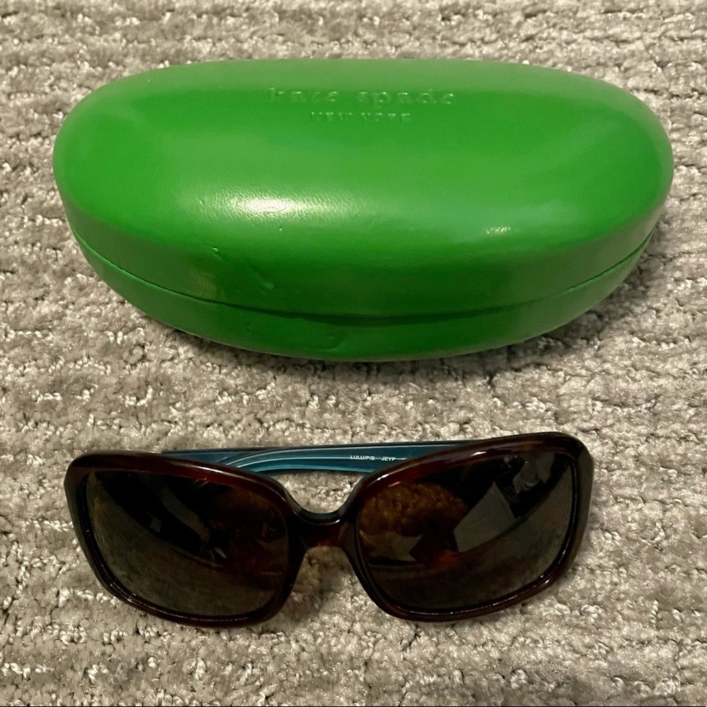 EUC Polarized Kate Spade Sunglasses with case.